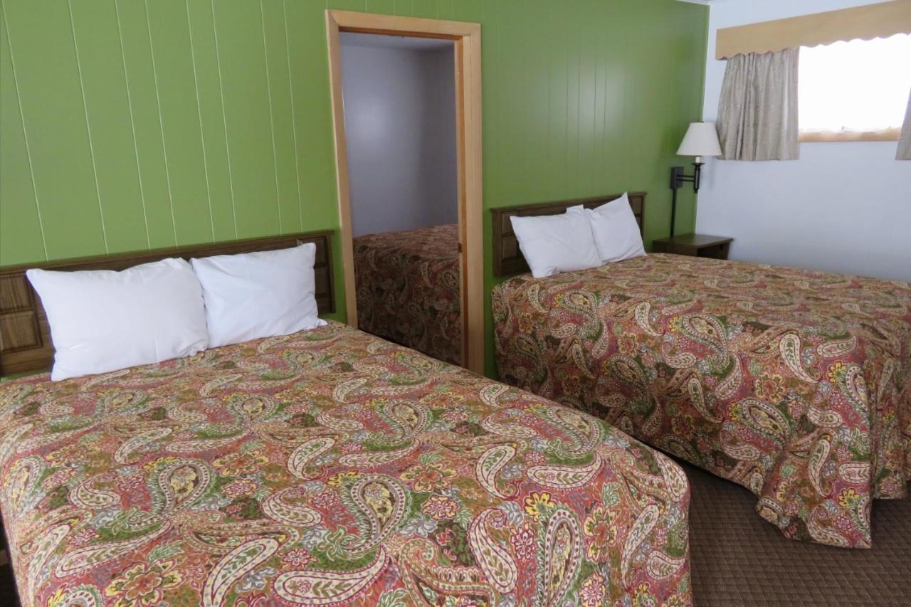 Cedars Motel Ironwood Esterno foto