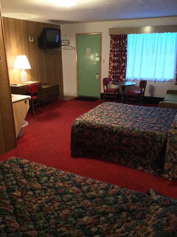 Cedars Motel Ironwood Esterno foto