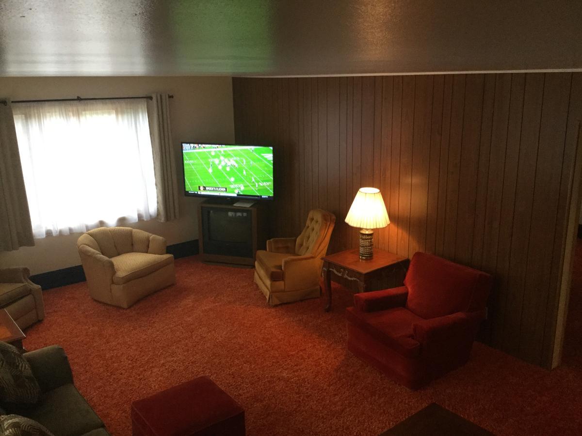 Cedars Motel Ironwood Esterno foto