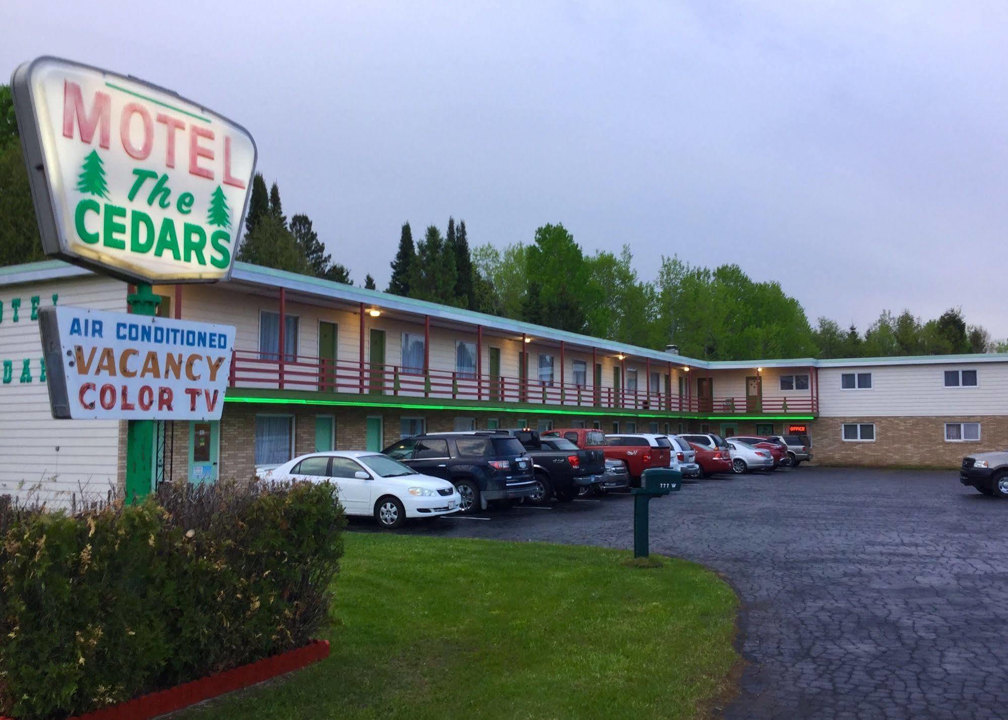 Cedars Motel Ironwood Esterno foto