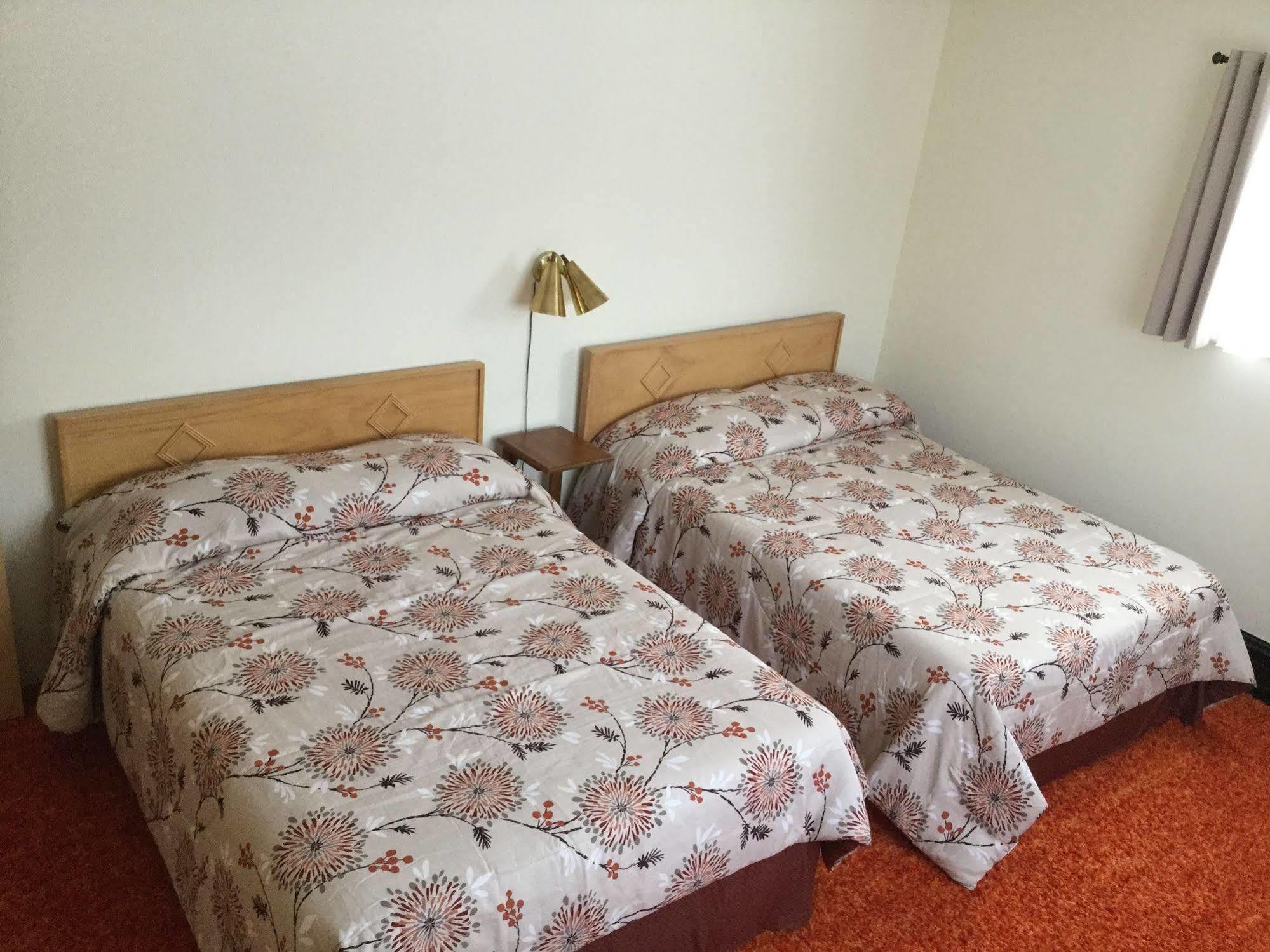 Cedars Motel Ironwood Esterno foto