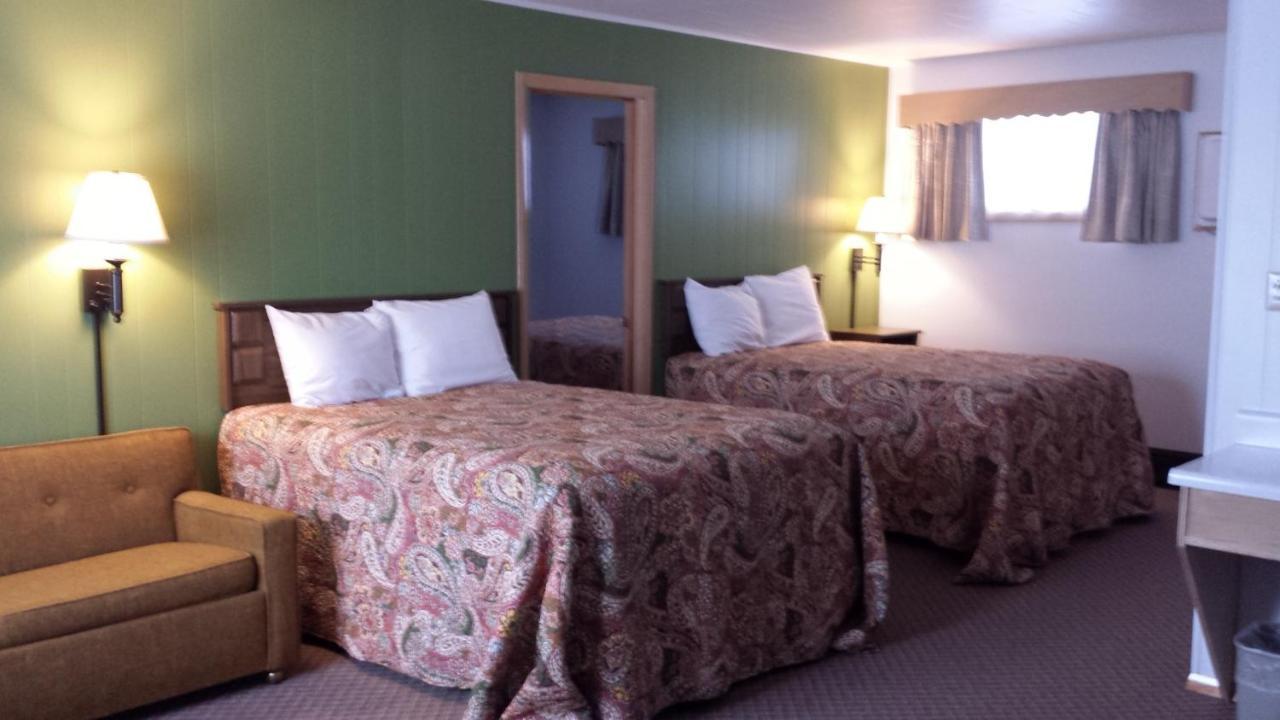 Cedars Motel Ironwood Esterno foto